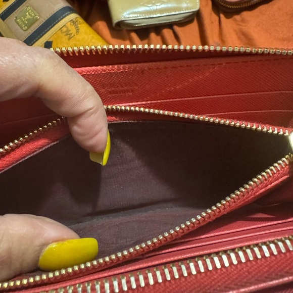 Prada coral zip around wallet - Picture 9 of 9